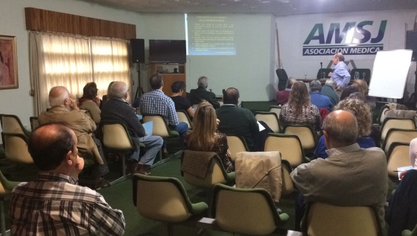 Con integrantes de los medios de comunicación se desarrolló jornada sobre confidencialidad en el ámbito de la salud