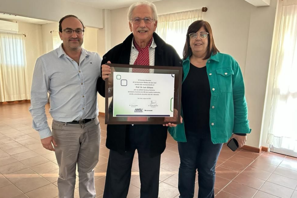 Se jubiló el Pfof. Dr. Luis Schiavo